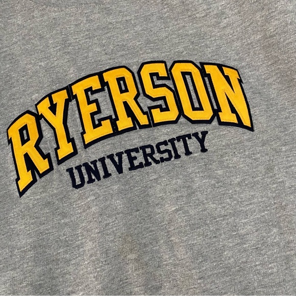 SOLD 🥰💛 Ryerson University/ Toronto Metropolitan Embroidered Crewneck - Picture 2 of 4